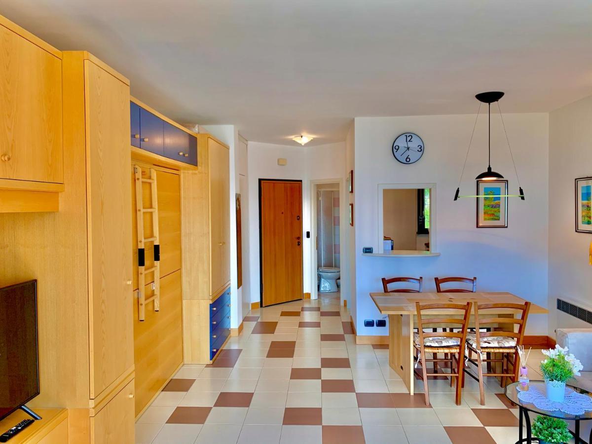 Sky&Pool Dom Apartment Riva del Garda Exterior photo