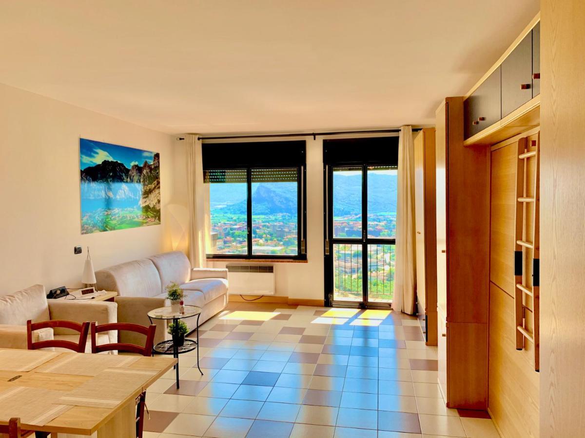 Sky&Pool Dom Apartment Riva del Garda Exterior photo