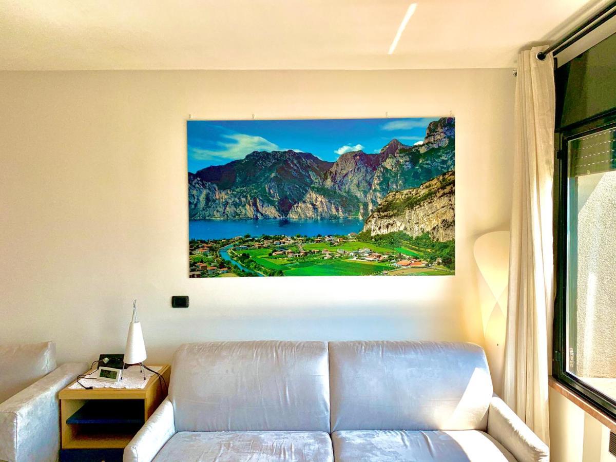 Sky&Pool Dom Apartment Riva del Garda Exterior photo